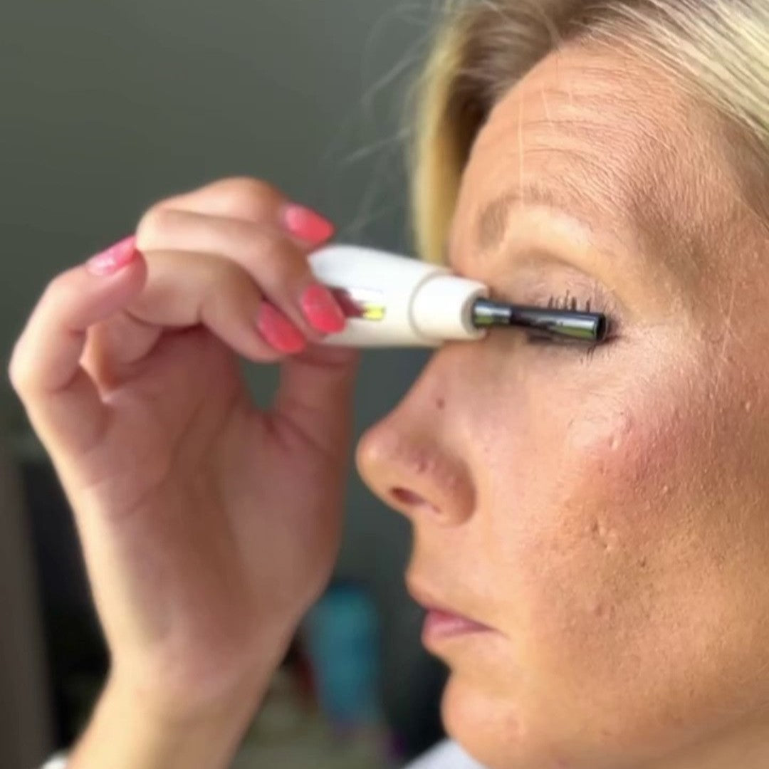 HiLash heated curler in use